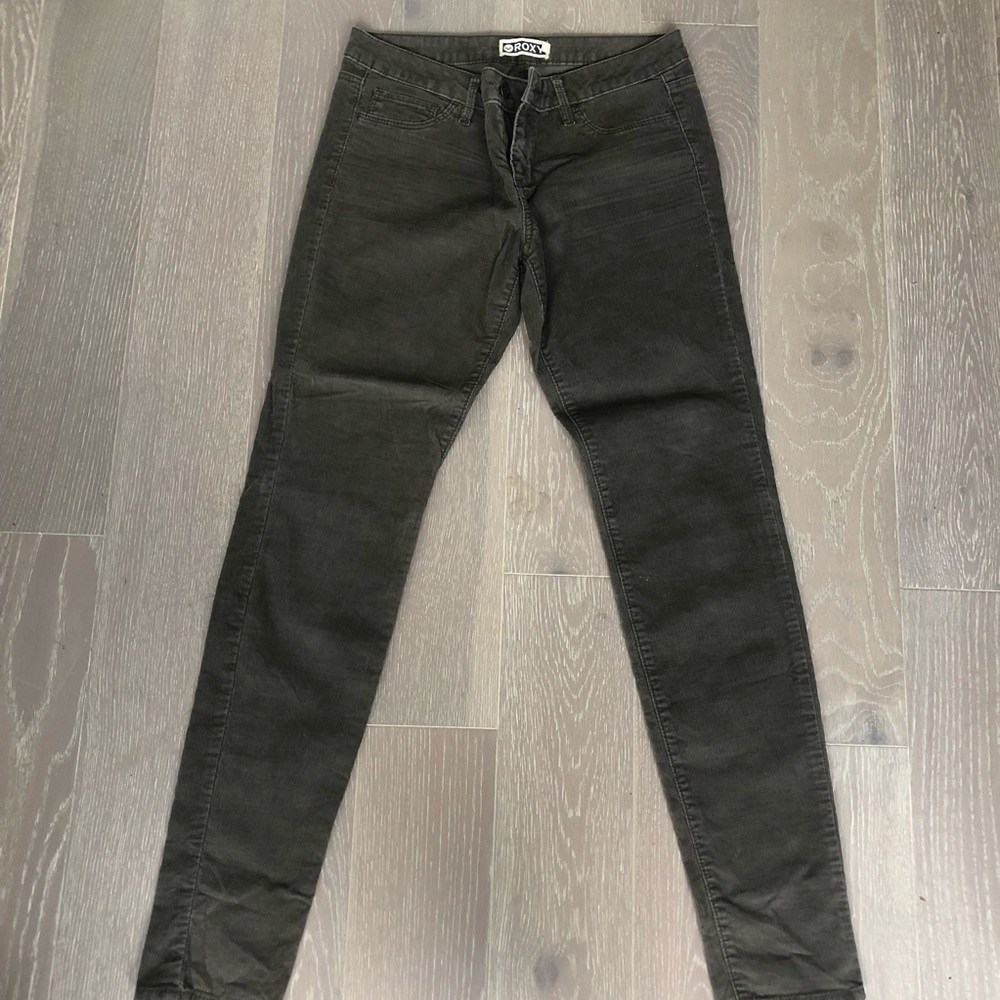 NWOT Roxy Corduroy Khaki Skinny Leg Pants
